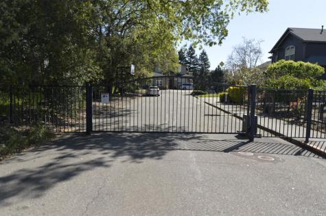 1566 Healdsburg Avenue Healdsburg CA 95448