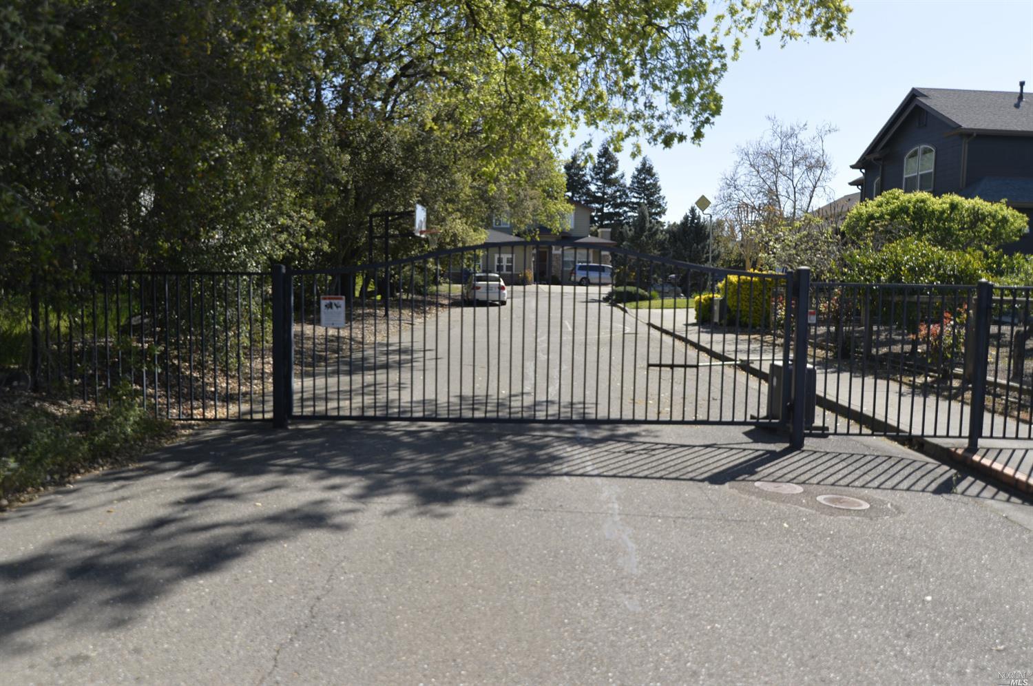 1566 Healdsburg Avenue Healdsburg CA 95448