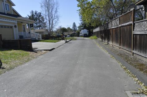 1566 Healdsburg Avenue Healdsburg CA 95448