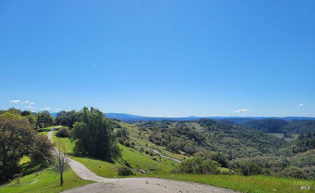 2365 Sweetwater Springs Road Healdsburg CA 95448