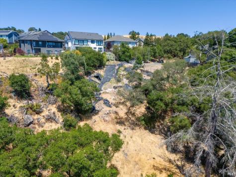 1930 Viewpointe Circle Santa Rosa CA 95403