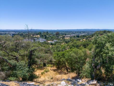 1930 Viewpointe Circle Santa Rosa CA 95403