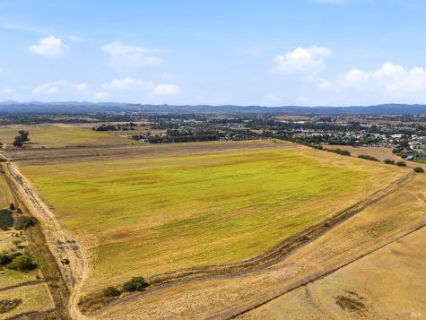 3755 SE Petaluma Hill Road Santa Rosa CA 95472