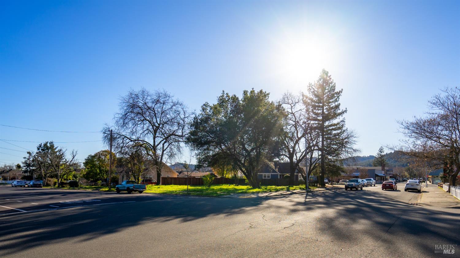 209 E 1st Street Cloverdale CA 95425