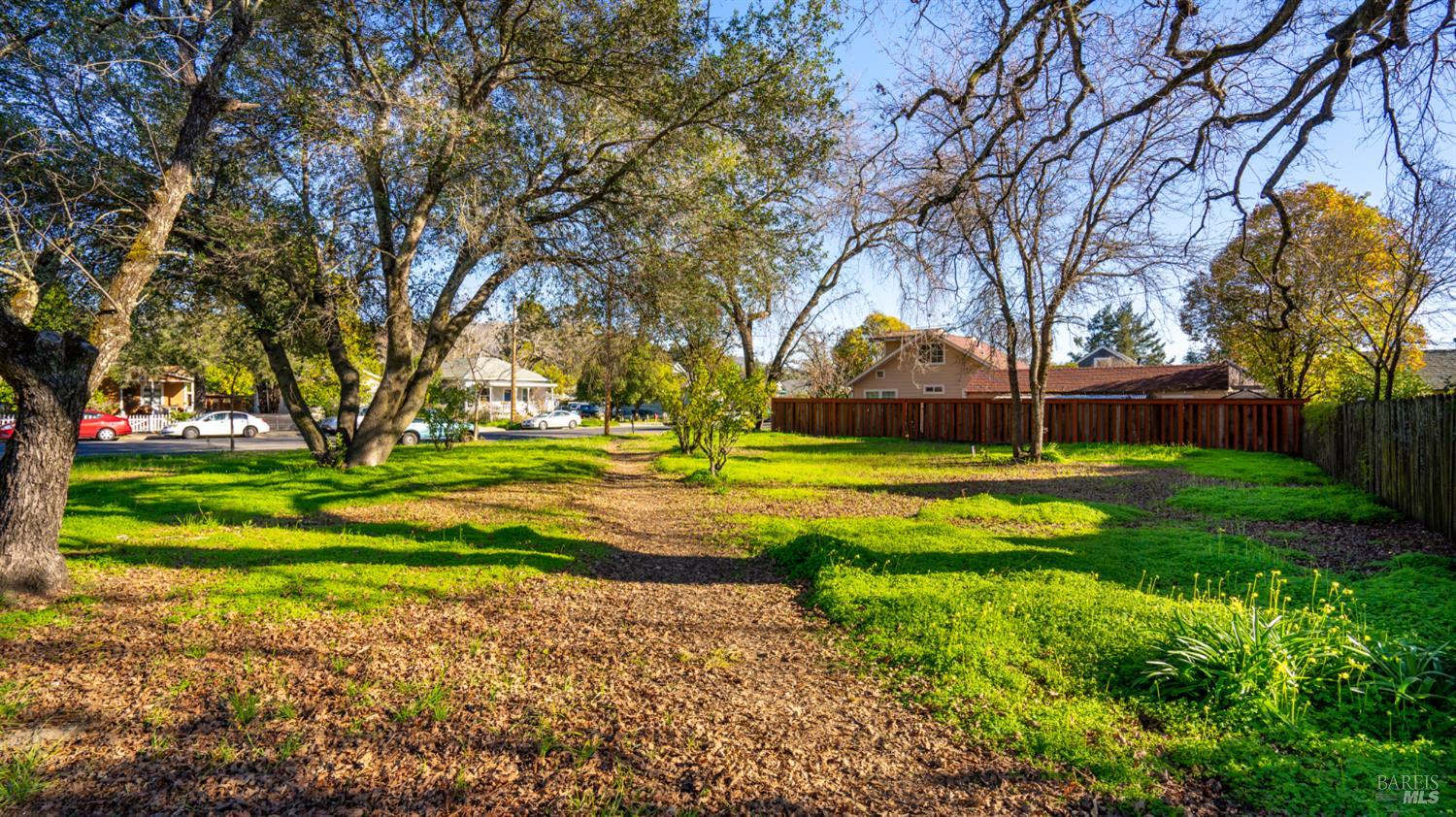 209 E 1st Street Cloverdale CA 95425