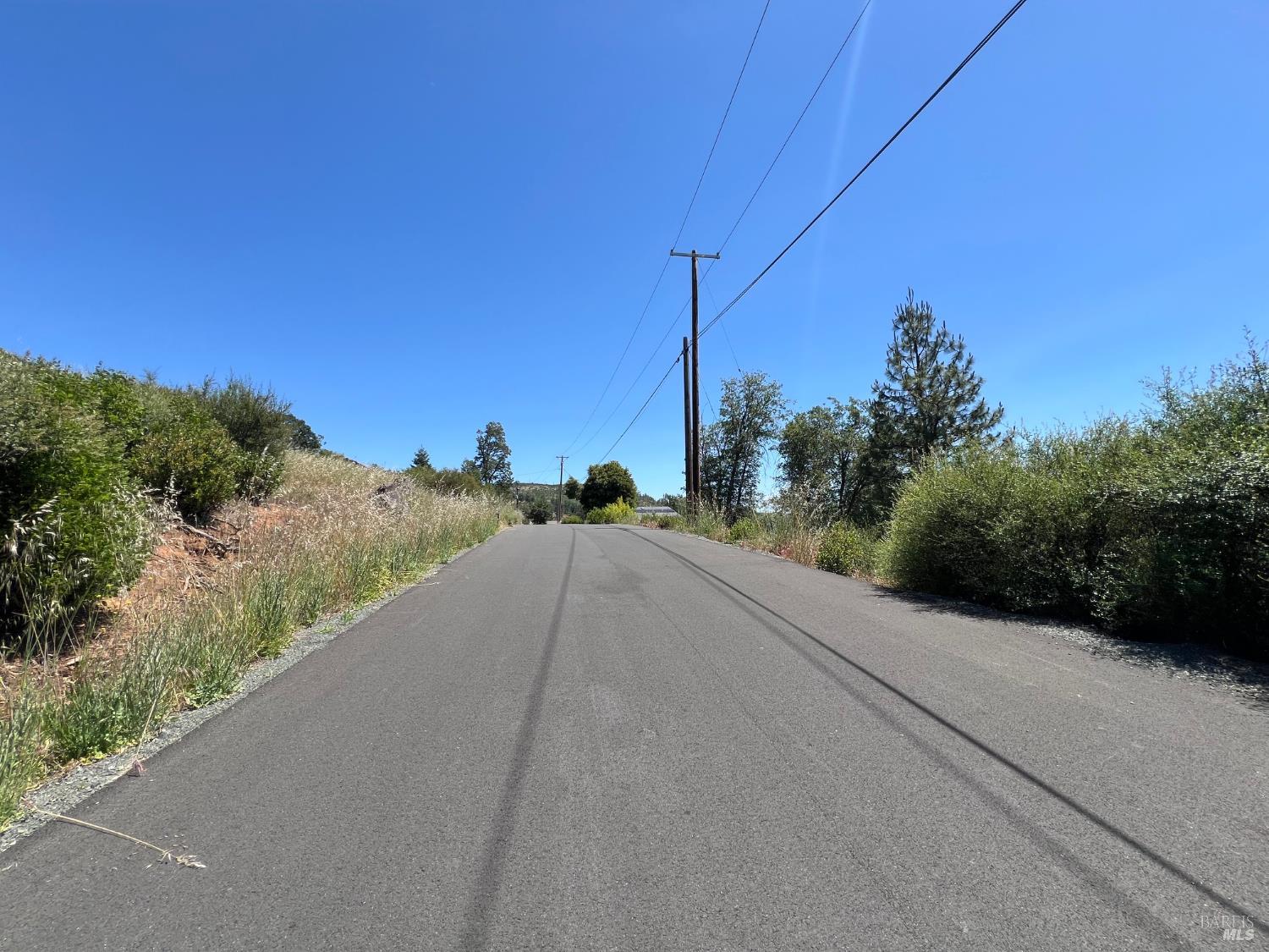 9284 Bleuss Way Cobb CA 95426
