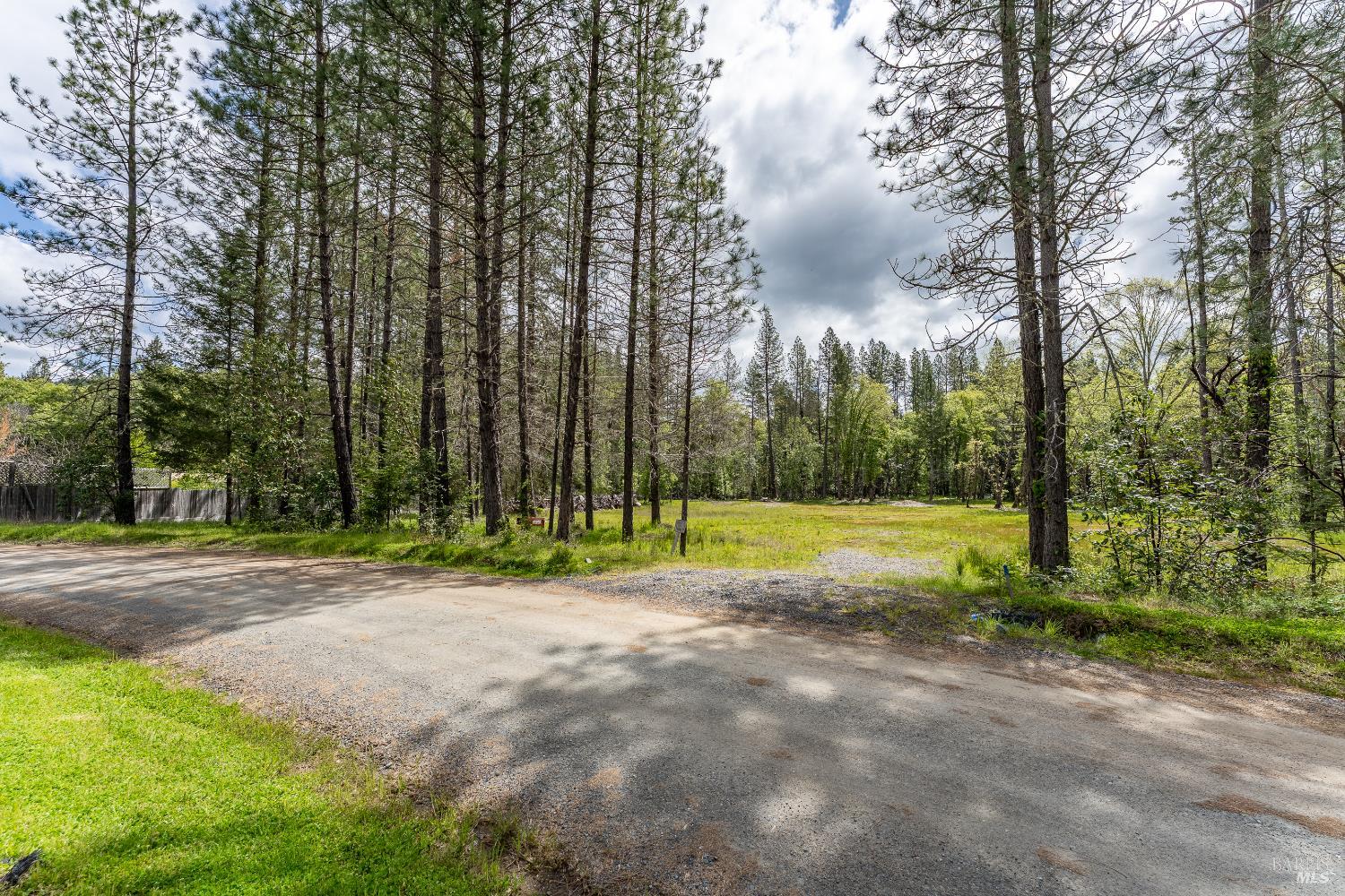 410 Mulligan Lane Laytonville CA 95454