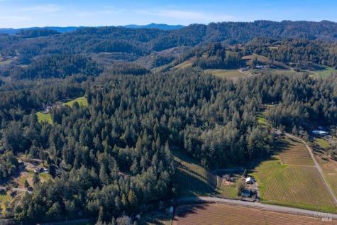 3210 W Dry Creek Road Healdsburg CA 95448