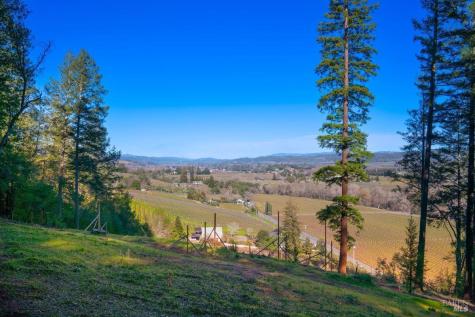 3210 W Dry Creek Road Healdsburg CA 95448