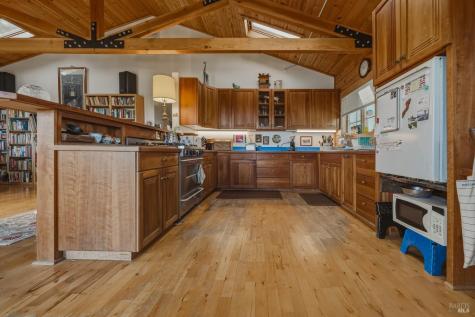 12300 Skaggs Road Geyserville CA 95441