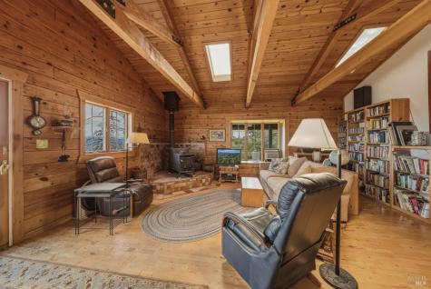 12300 Skaggs Road Geyserville CA 95441