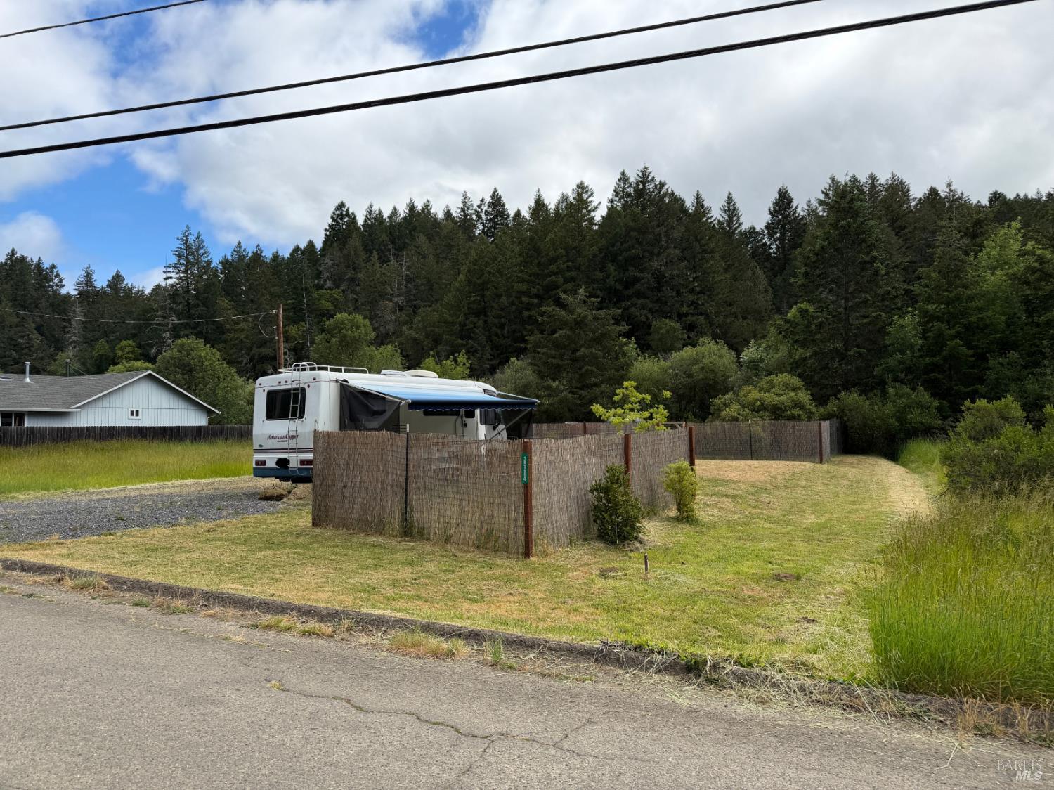 25284 Madrone Drive Willits CA 95490