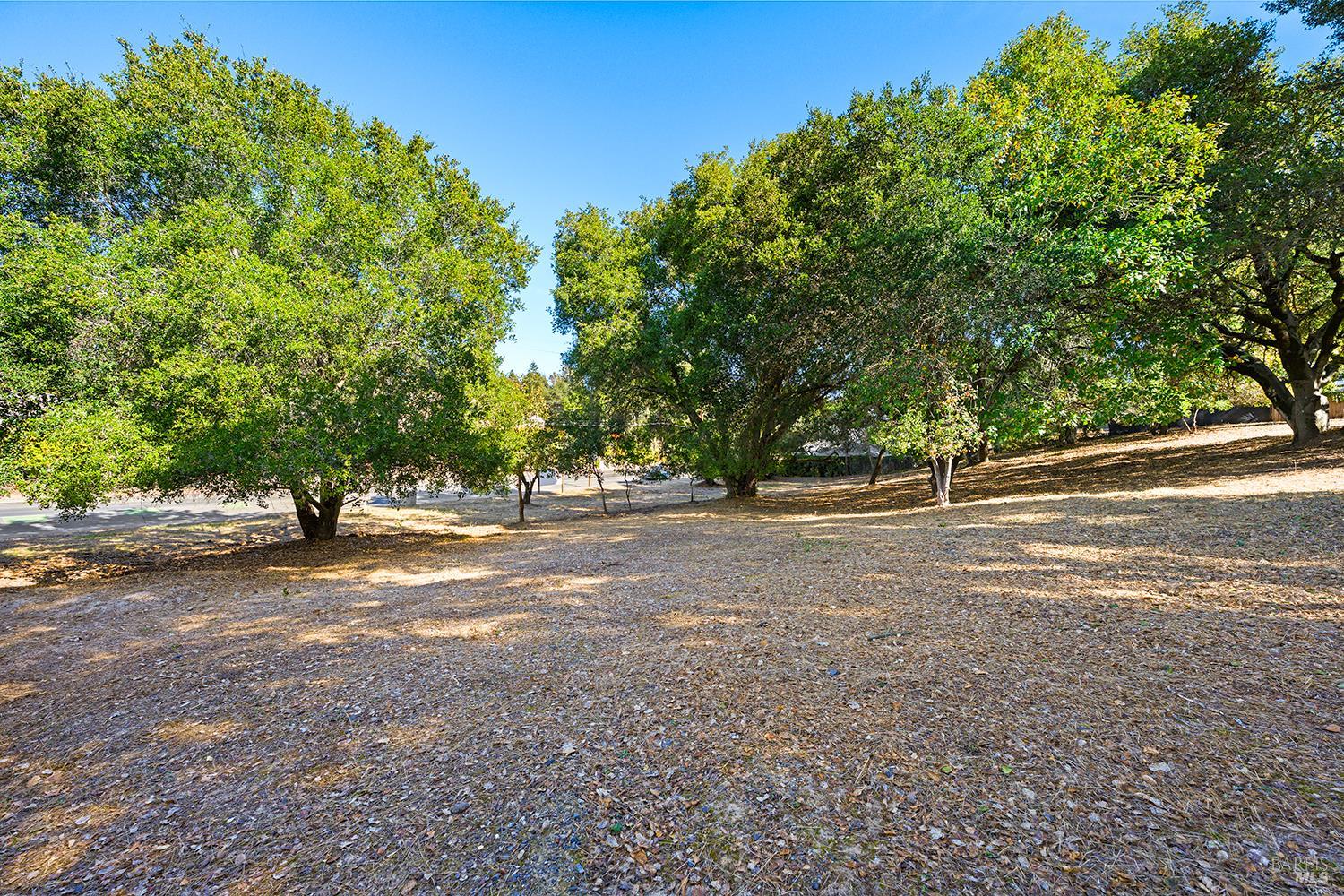 7621 Healdsburg Avenue Sebastopol CA 95472