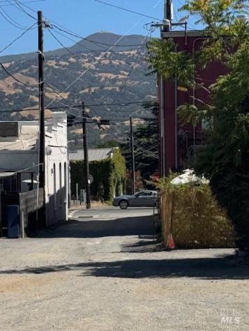 21031 Redwood Highway Geyserville CA 95441