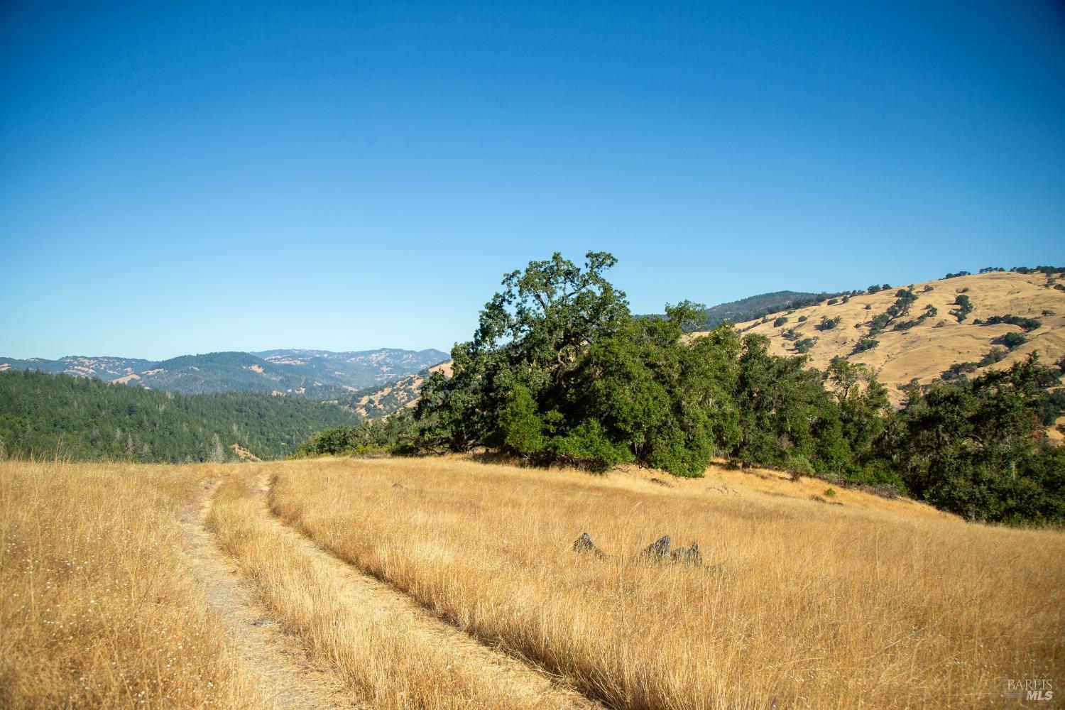 29810 River Road Cloverdale CA 95425