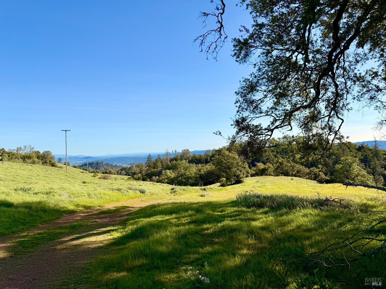 29810 River Road Cloverdale CA 95425