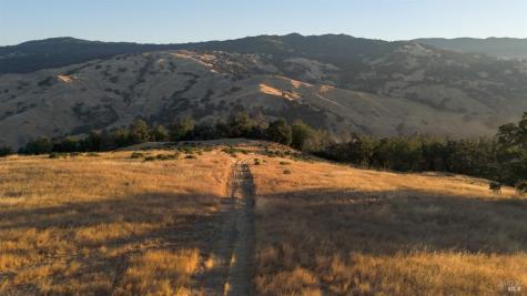 29810 River Road Cloverdale CA 95425