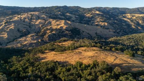 29810 River Road Cloverdale CA 95425