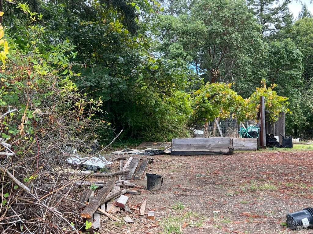 2150-2250 Baywood Way Willits CA 95490
