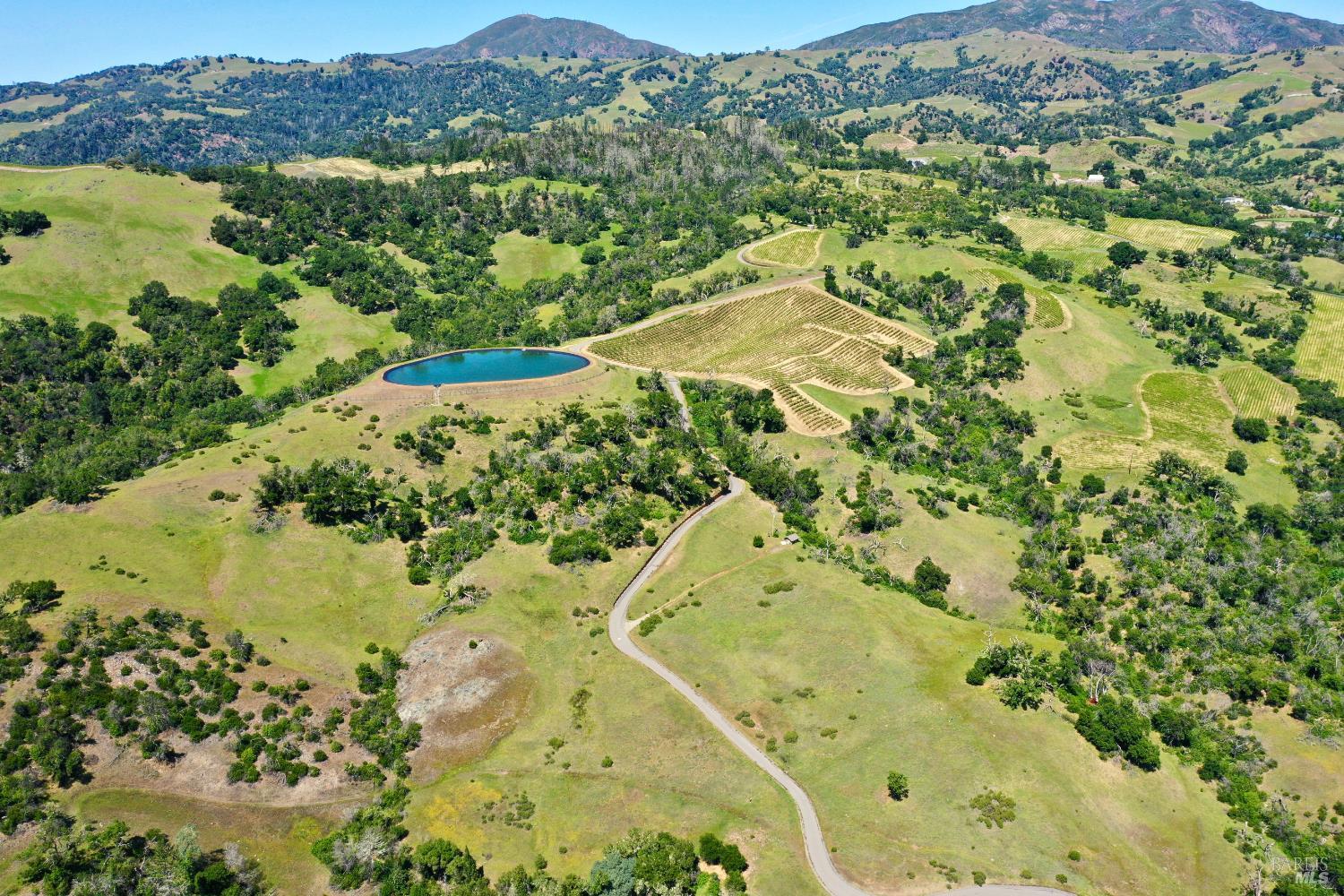 376 Artisan Circle Geyserville CA 95441