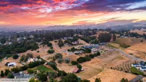 2010 Live Oak Farm Lane Petaluma CA 94952