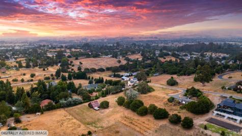 2010 Live Oak Farm Lane Petaluma CA 94952