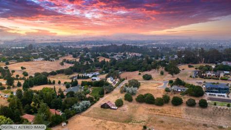 2010 Live Oak Farm Lane Petaluma CA 94952