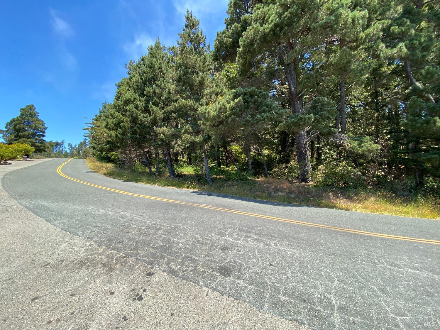 39001-39051 Cypress Way Gualala CA 95445