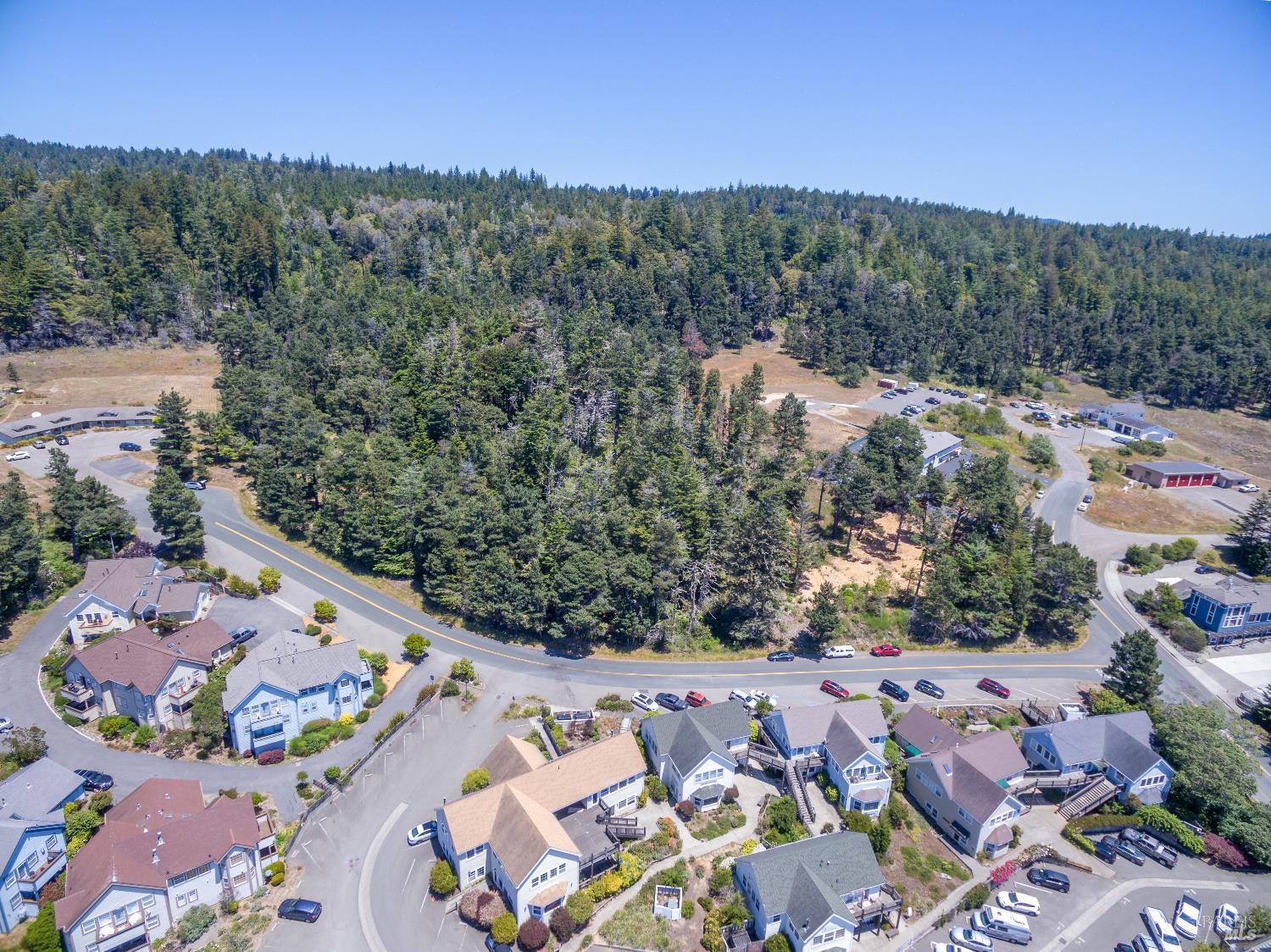 39001-39051 Cypress Way Gualala CA 95445