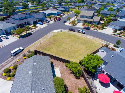 1944 San Salvador Drive Santa Rosa CA 95403