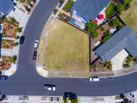 1944 San Salvador Drive Santa Rosa CA 95403