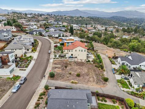 2128 Wedgewood Way Santa Rosa CA 95404