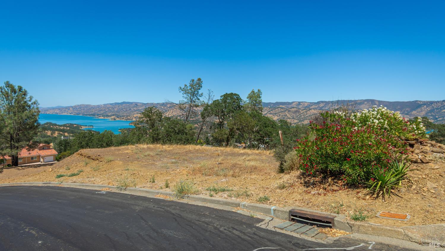 1018 Westridge Drive Napa CA 94558