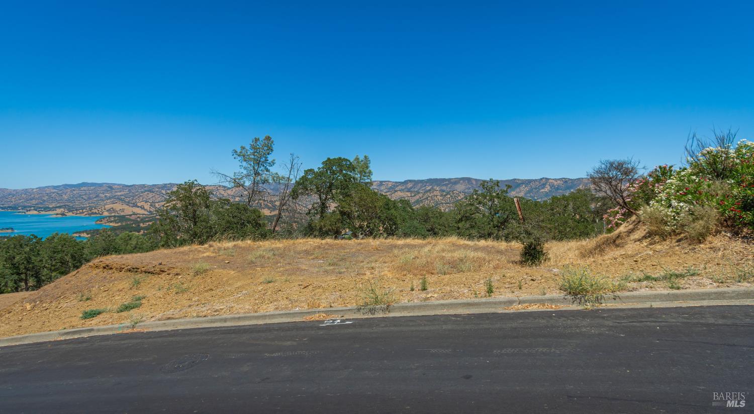 1018 Westridge Drive Napa CA 94558