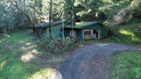 1490 Felta Road Healdsburg CA 95448
