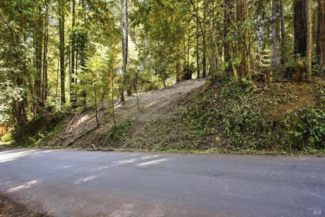 17554 Woods Avenue Guerneville CA 95446