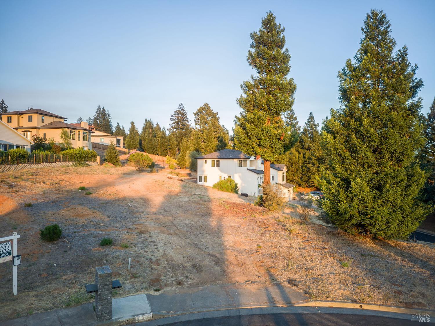 1935 Lyon Court Santa Rosa CA 95403