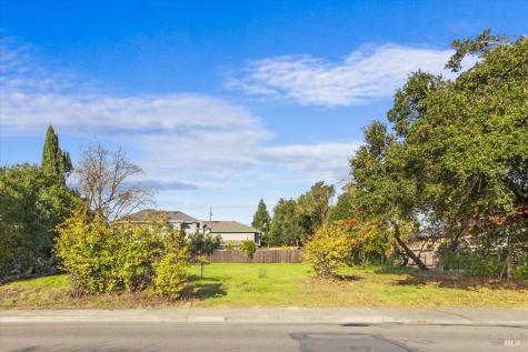119 Powell Avenue Healdsburg CA 95448