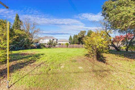 119 Powell Avenue Healdsburg CA 95448