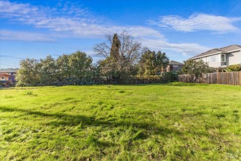119 Powell Avenue Healdsburg CA 95448