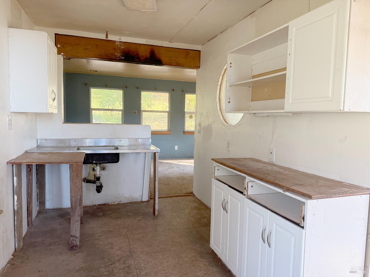 940 Woodman Creek Laytonville CA 95454