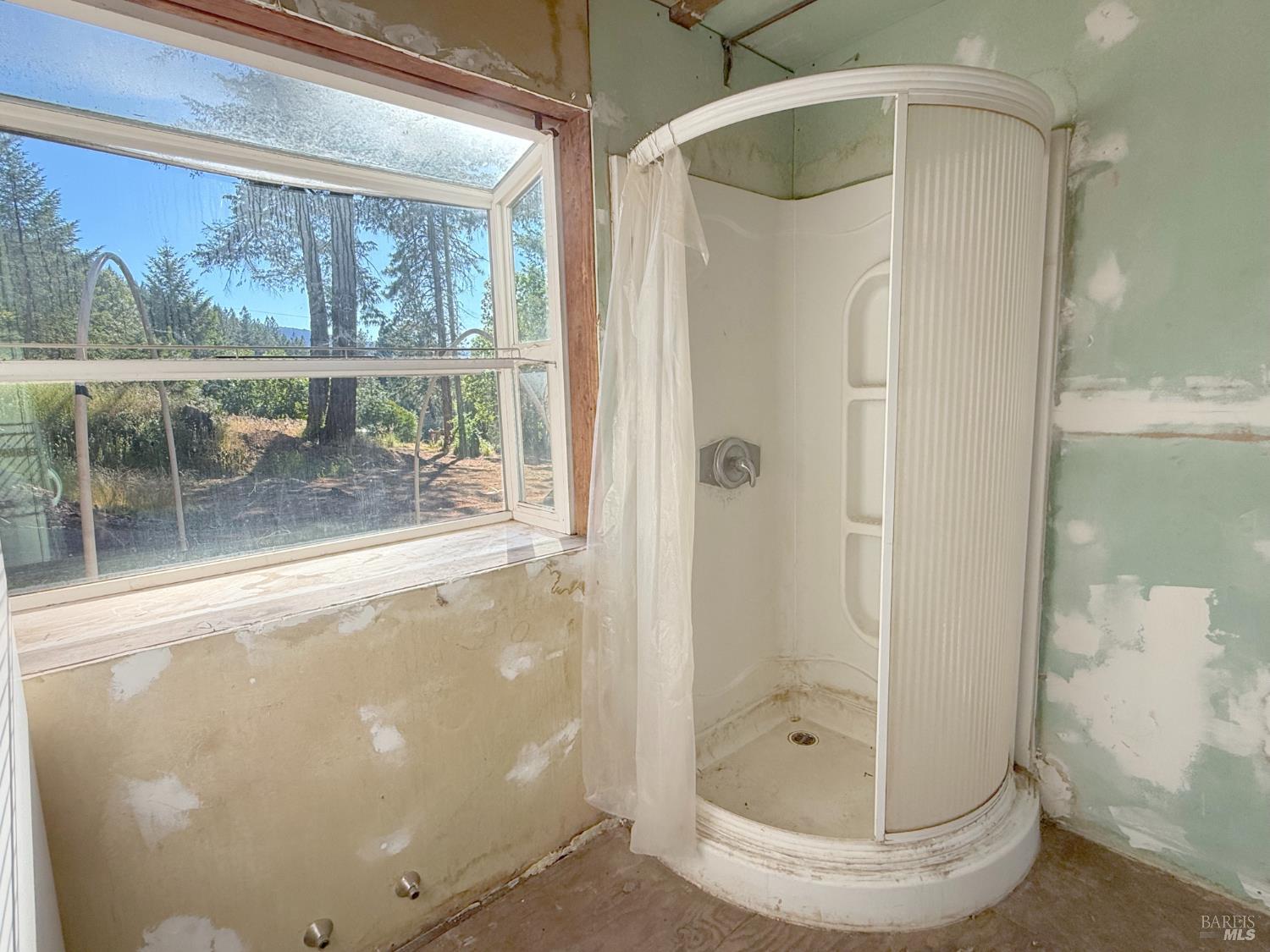 940 Woodman Creek Laytonville CA 95454