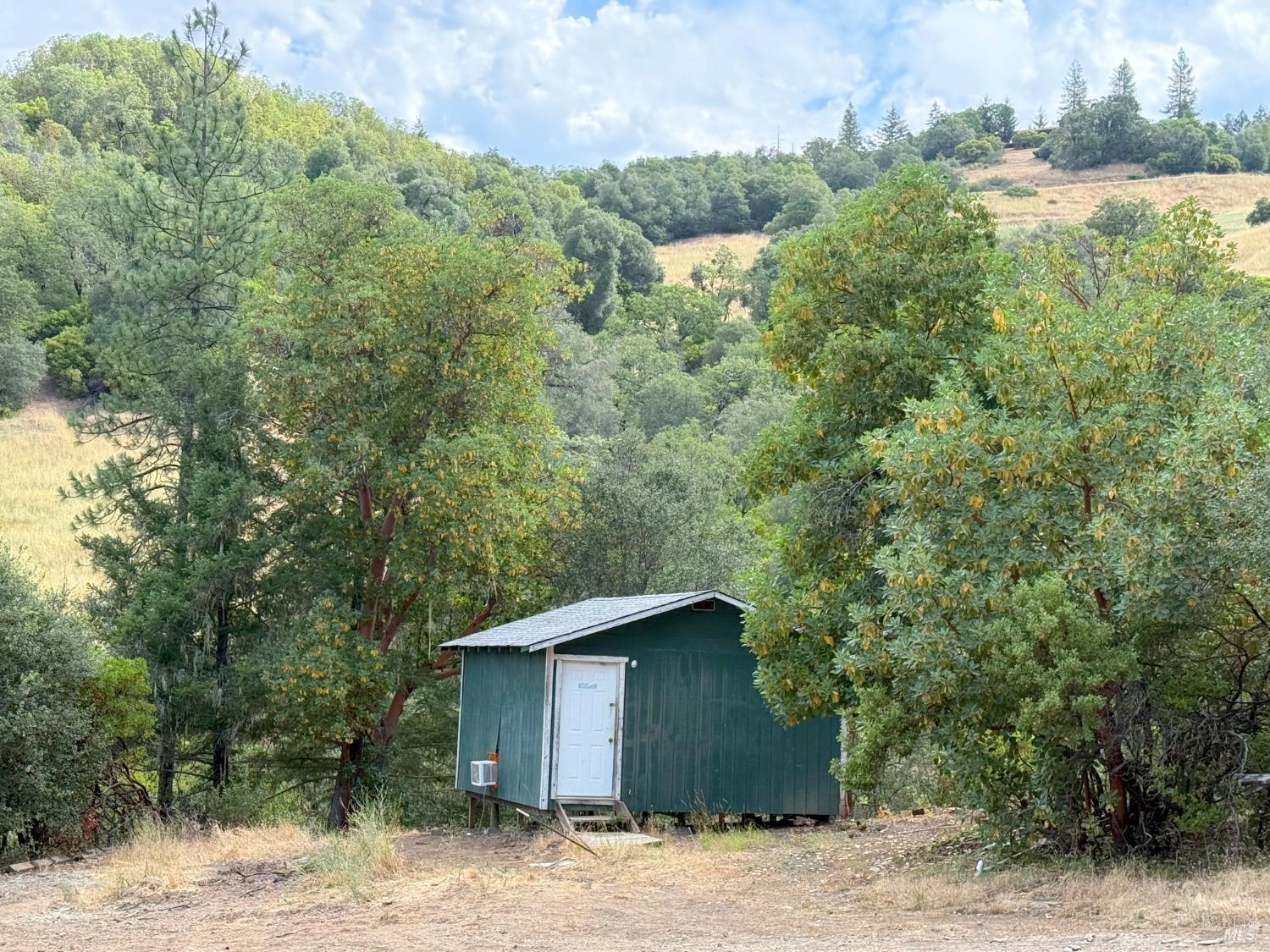 940 Woodman Creek Laytonville CA 95454