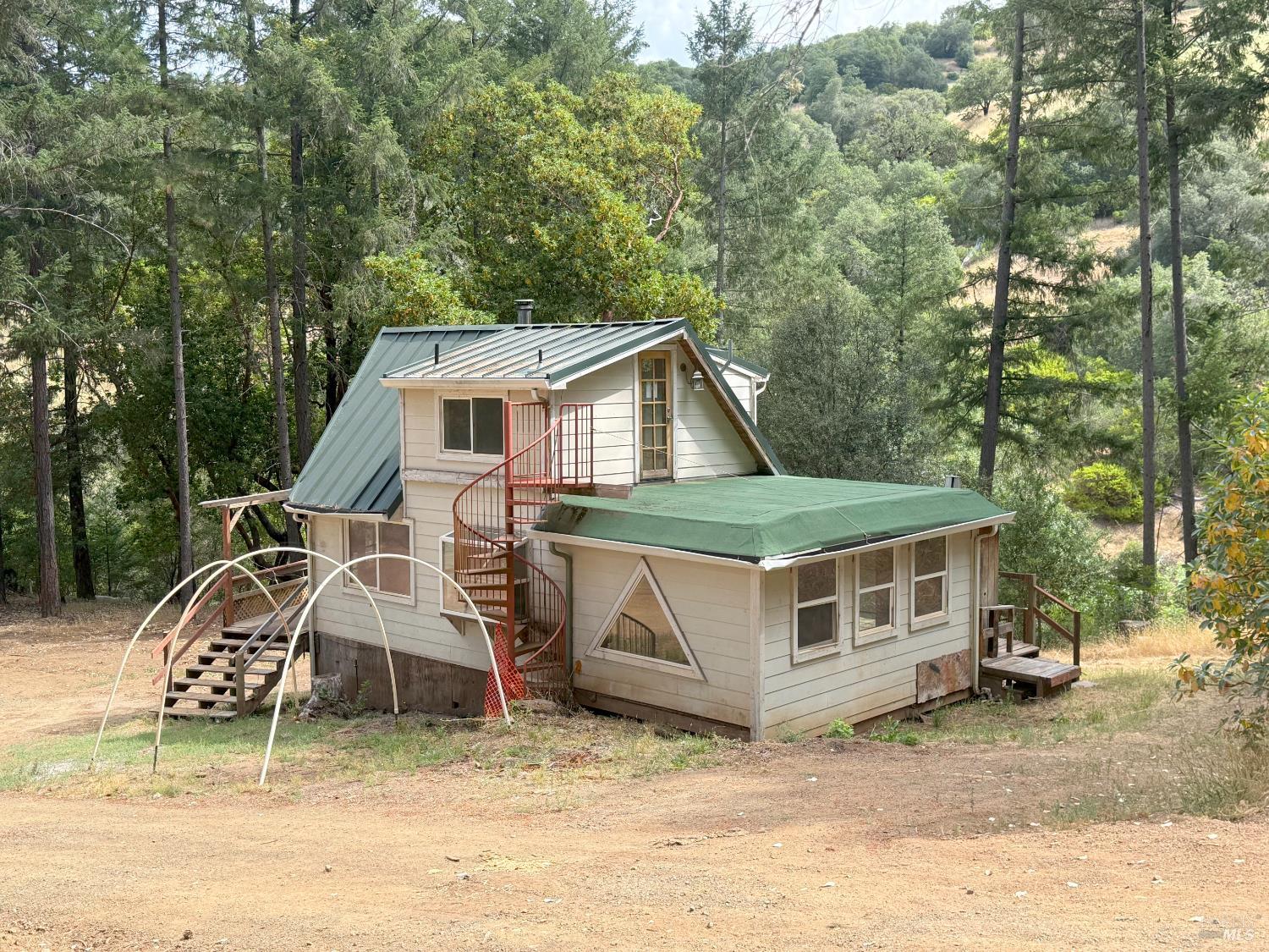 940 Woodman Creek Laytonville CA 95454