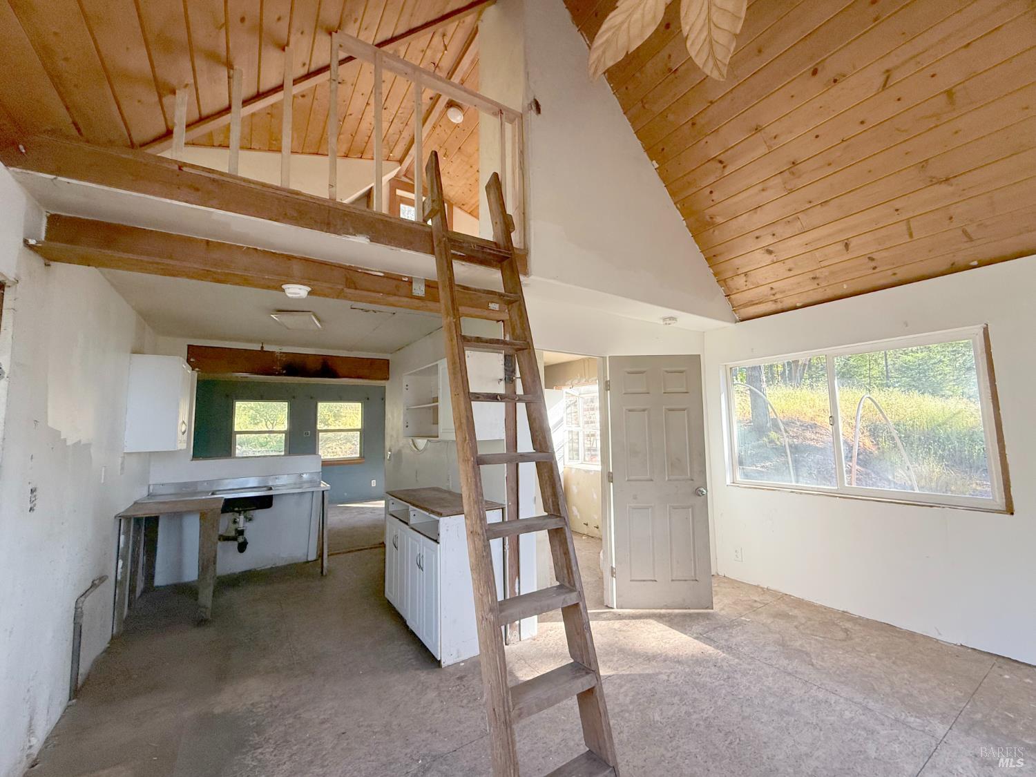 940 Woodman Creek Laytonville CA 95454