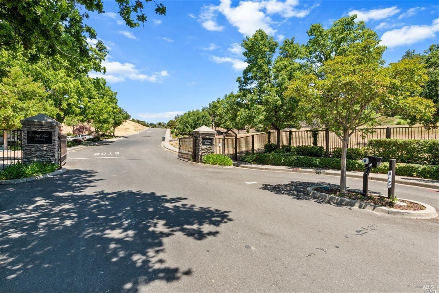 2018 Pinecrest Court Vacaville CA 95688