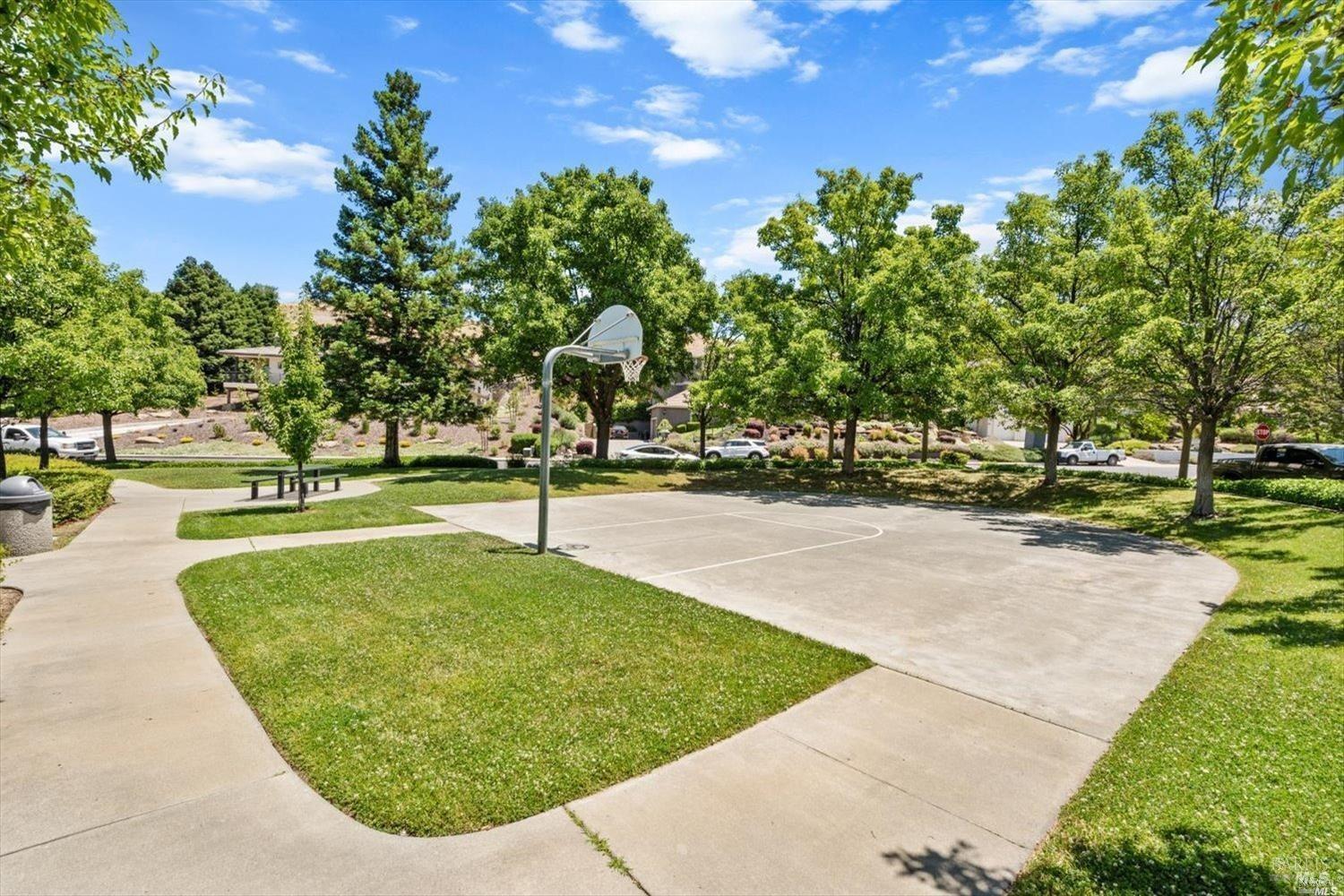 2018 Pinecrest Court Vacaville CA 95688