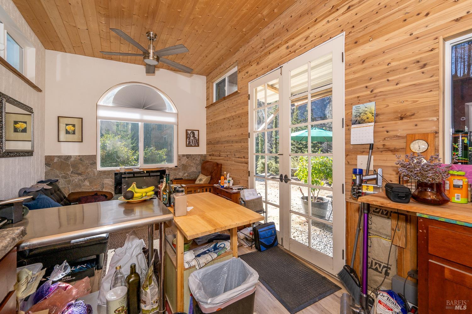 1443 Cougar Lane Santa Rosa CA 95409