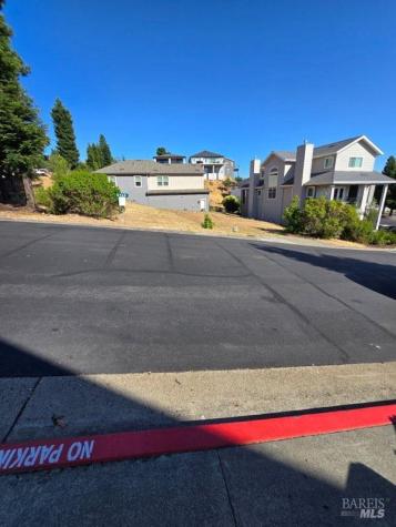 5740 Fairway Knoll Lane Santa Rosa CA 95403