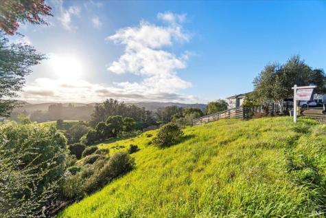 45 Augusta Circle Petaluma CA 94952